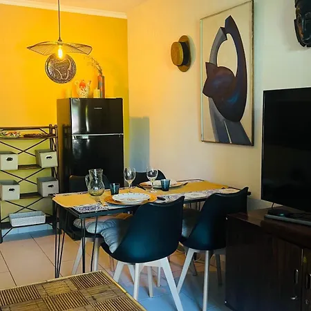 - Terrasse, Jardin Prive, Parking, Piscine, Climatisation *